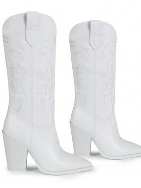 Women's Size 6 Isnom White Western Embroidered Heeled Boots New in Box
